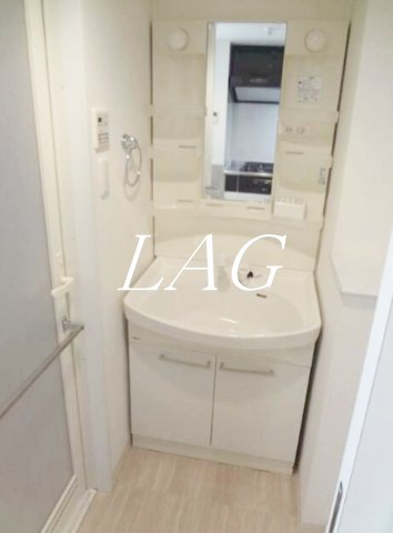 洗面設備　独立洗面台です。