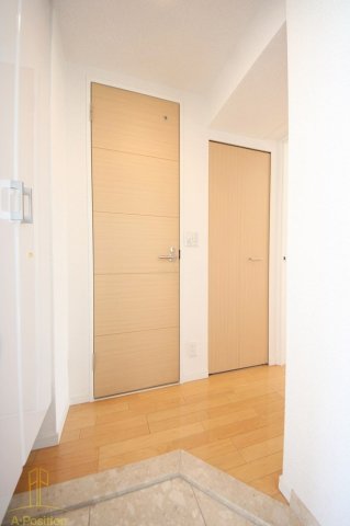 玄関　ユーレジデンス淀屋橋