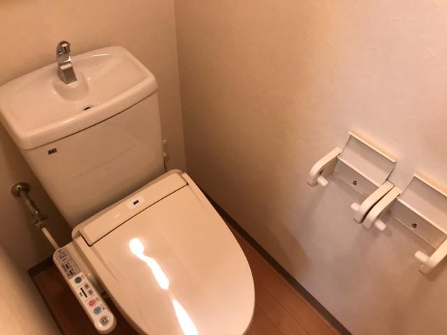 トイレ　シャワー付トイレ