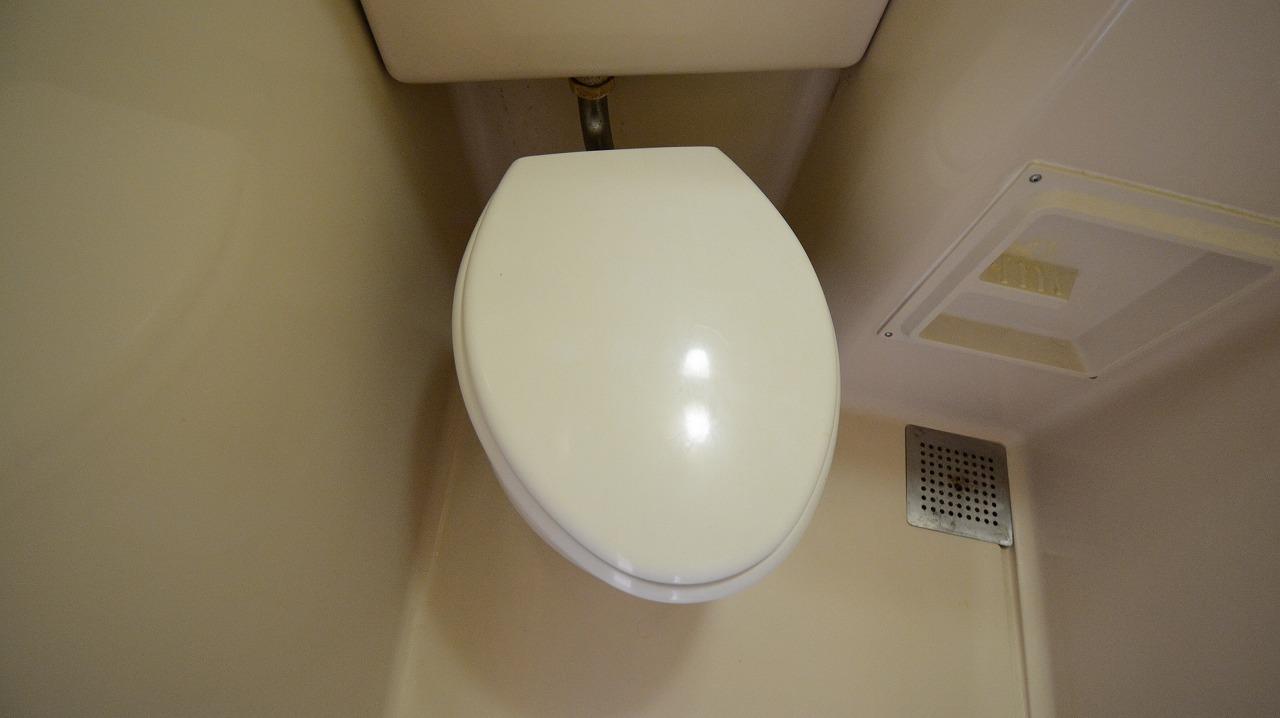 トイレ　浴室内にトイレがあります☆
