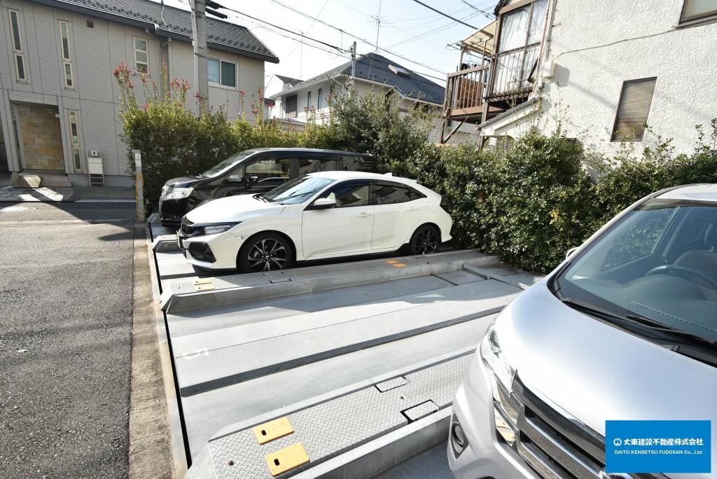 駐車場　駐車場
