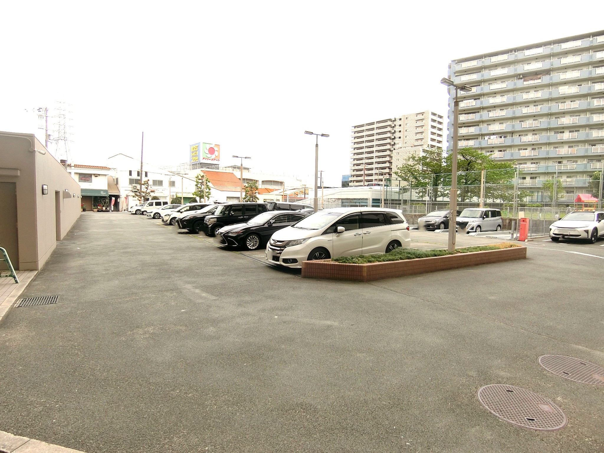 駐車場　敷地内に駐車場を完備です☆（要確認）