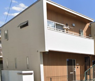 建物外観　閑静な住宅街☆三面採光で使い易い2LDK☆