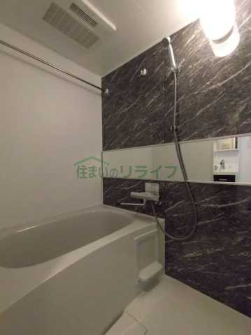 バス・シャワールーム　別部屋の参考写真になります。