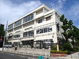 小学校　江東区立八名川小学校（小学校）まで619m