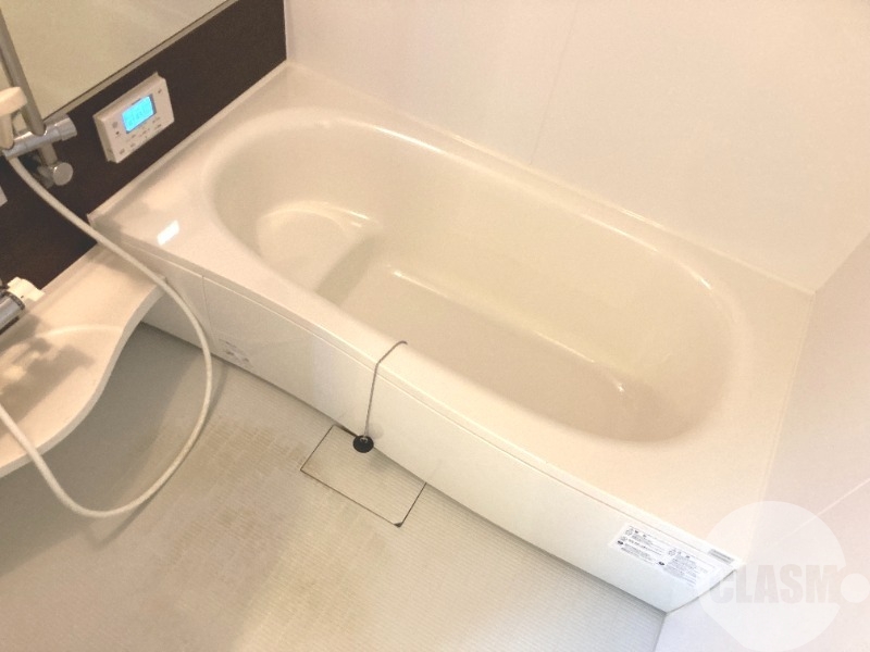 バス・シャワールーム　浴室乾燥機＆追焚機能付き広々バスルーム♪
