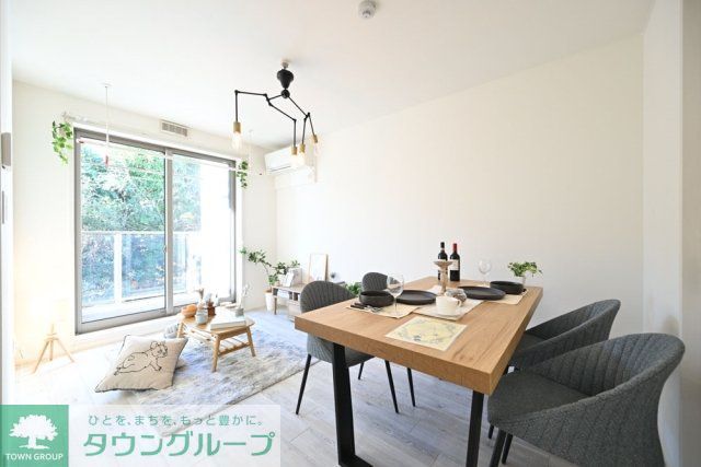 居室・リビング　※家具・小物はイメージです