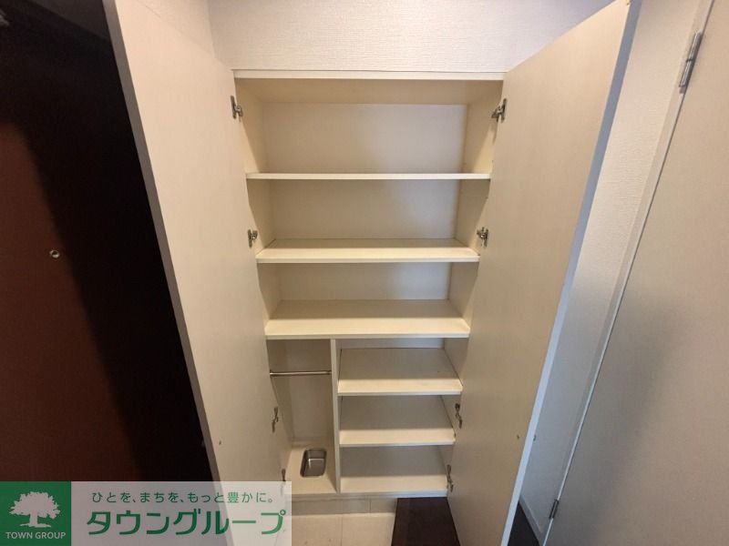 玄関　※同建物別室設備施工例　現況優先