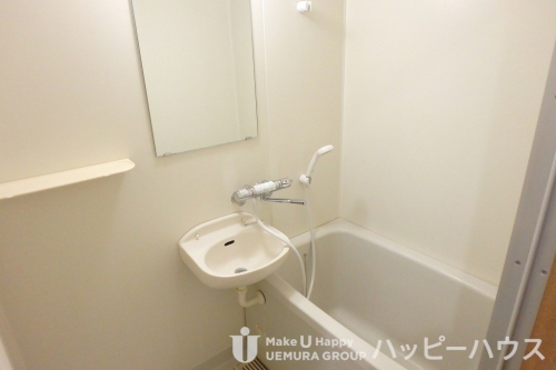 洗面設備　別部屋参考写真・現状優先