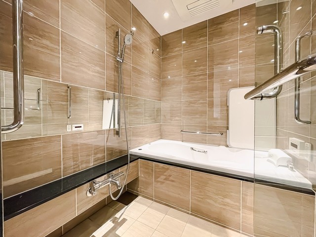 バス・シャワールーム　※写真は同タイプ住戸です。