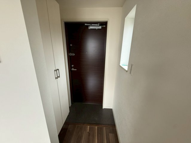玄関　Ravir六番町