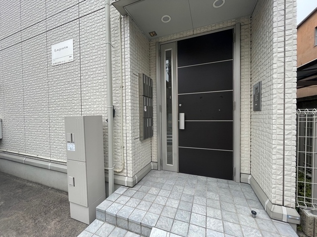 エントランス　エントランス