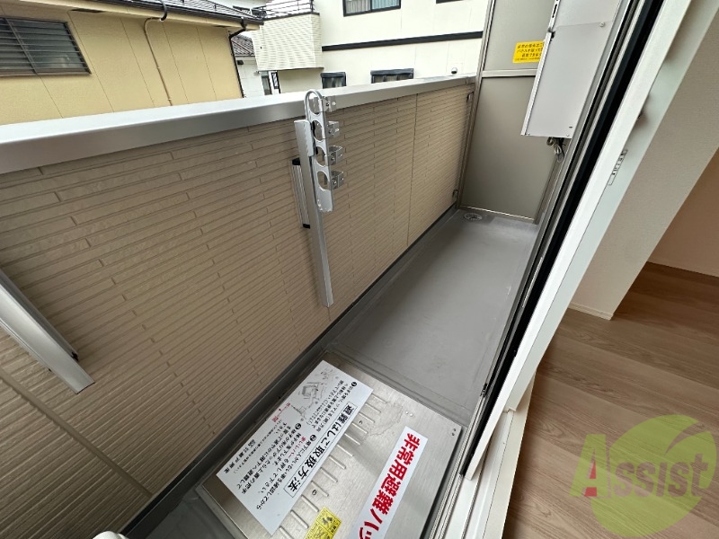 バルコニー　バルコニーがあるので洗濯物もはかどりますね