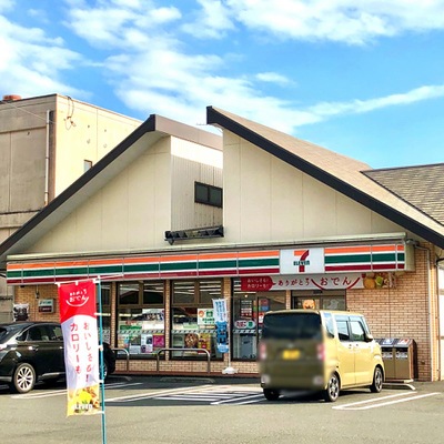コンビニ　セブンイレブン 富士市平垣本町店（コンビニ）まで496m
