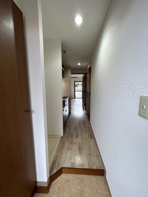 玄関　※２１５号室のお写真となります。