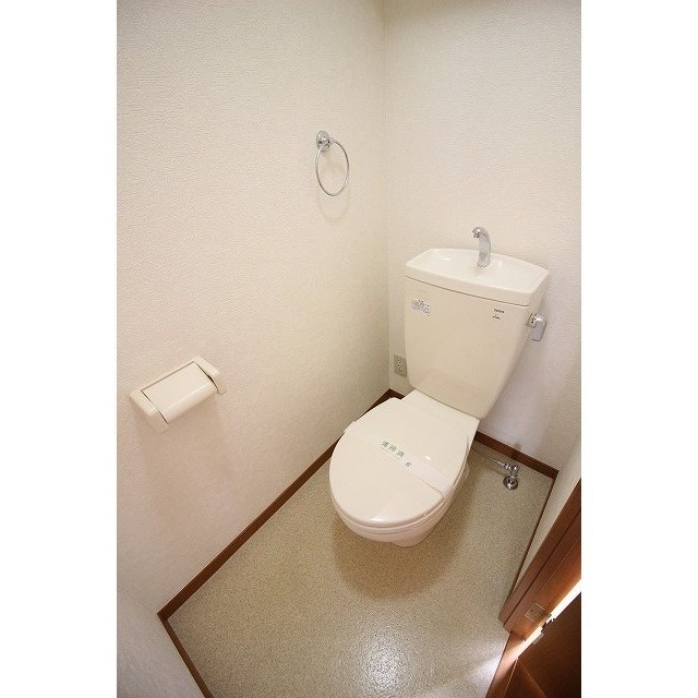 トイレ　清潔感のあるトイレです。