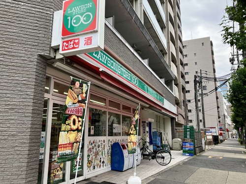 コンビニ　ローソンストア100（コンビニ）まで30m