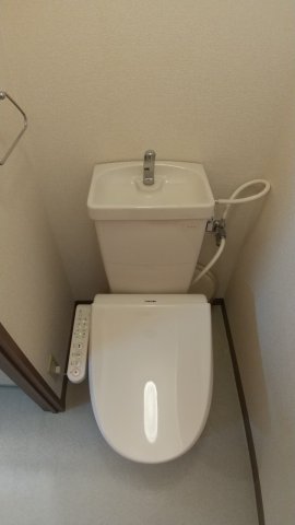 トイレ　コンパクトで使いやすいトイレです♪