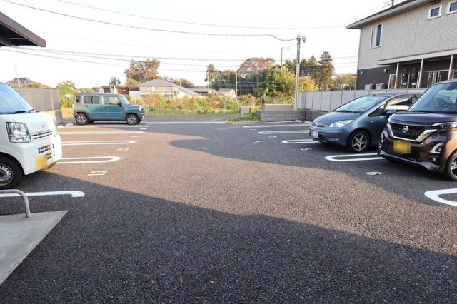 駐車場　駐車場