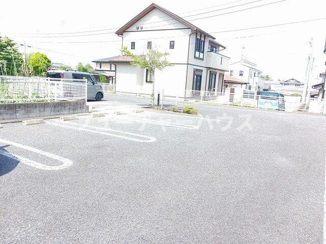駐車場　車をお持ちの方に嬉しい駐車場付きの物件です