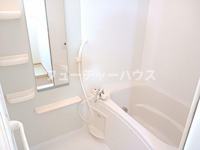 バス・シャワールーム　ゆったり過ごせるお風呂です