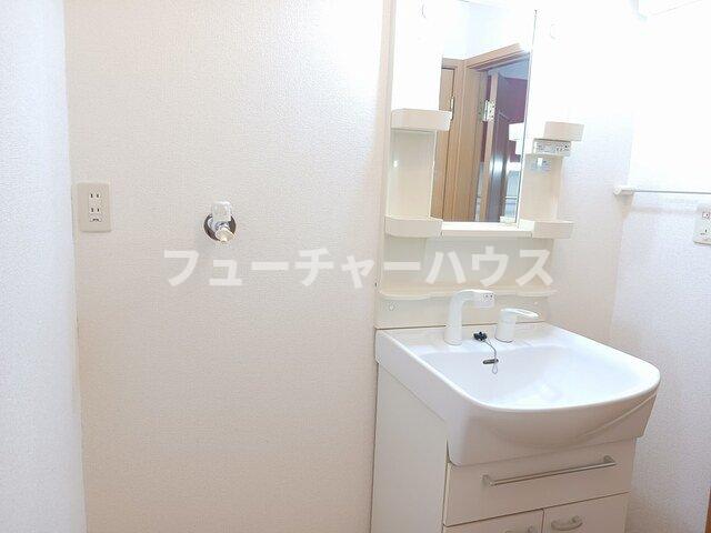洗面設備　使いやすい洗面所です