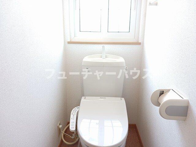 トイレ　清潔感のあるトイレです