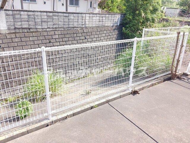 庭　簡単な家庭菜園も楽しめるお庭です