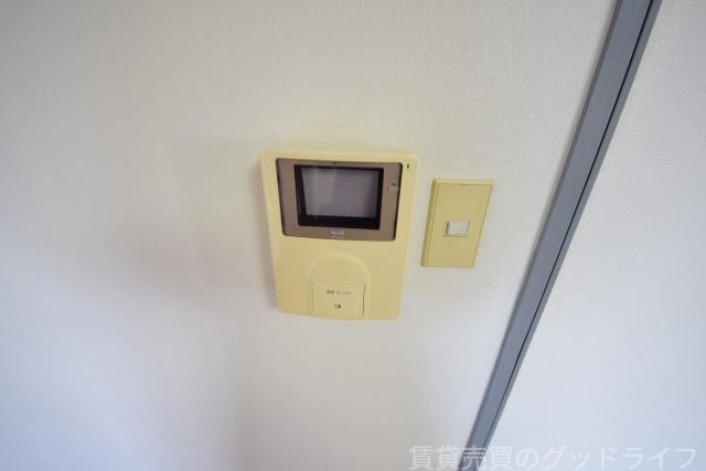バルコニー　洋室２室にまたがるバルコニー
