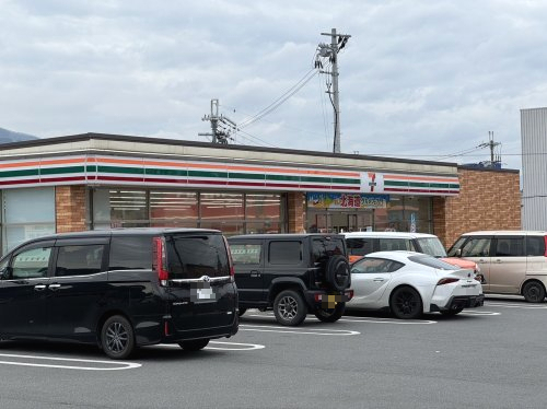 コンビニ　セブンイレブン橋本河瀬店（コンビニ）まで610m