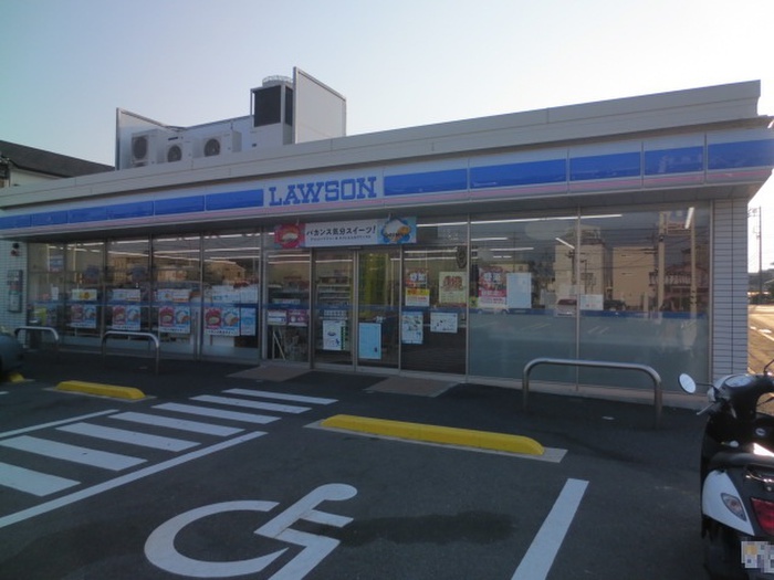 コンビニ　ローソン中川中島新町店（コンビニ）まで448m