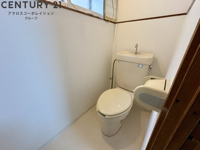 トイレ　シンプルなトイレ