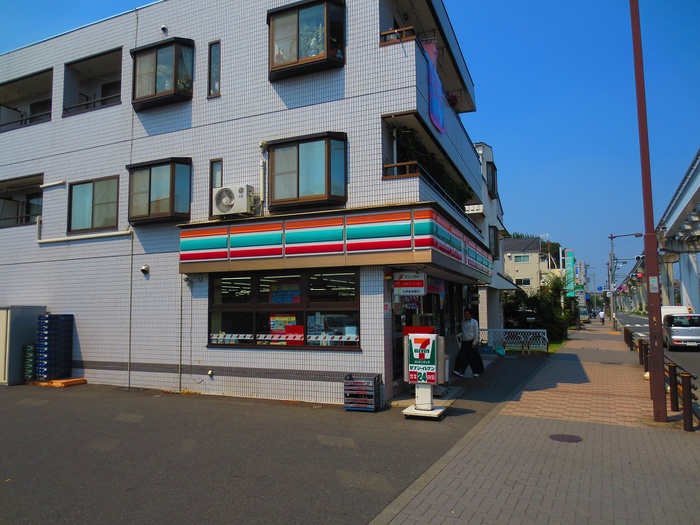 コンビニ　セブンイレブン（コンビニ）まで188m