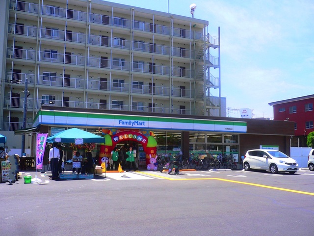 コンビニ　ファミリーマート稲穂姫島通店（コンビニ）まで318m