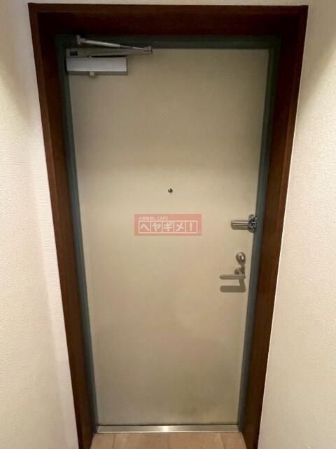 玄関　※別号室の参考写真
