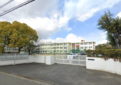 中学校　岡山市立吉備中学校（中学校）まで434m