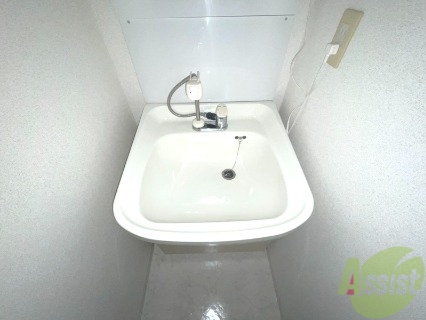 洗面設備　洗面台はシャンプードレッサーなので朝の身支度も楽々ですね～