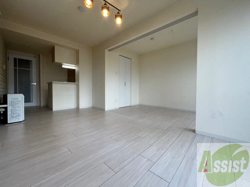 居室・リビング　広くてキレイなお部屋が広がっていて、充実した生活が送れそう。