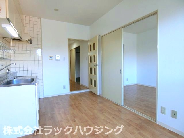 居室・リビング　お部屋探しはラックハウジング♪