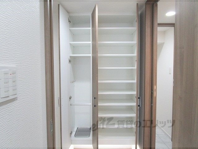 玄関　収納