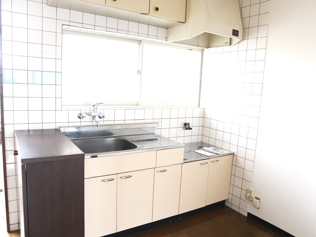 その他部屋・スペース　キッチン上部には収納あります