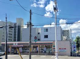 コンビニ　セブンイレブン札幌北20条東店（コンビニ）まで214m