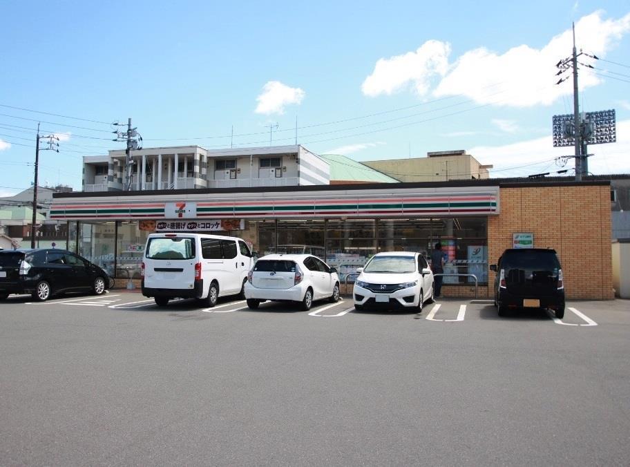 中学校　下関市立長成中学校（中学校）まで937m