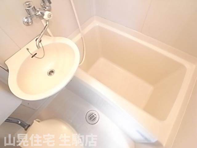 洗面設備　コンパクトで使いやすい洗面所