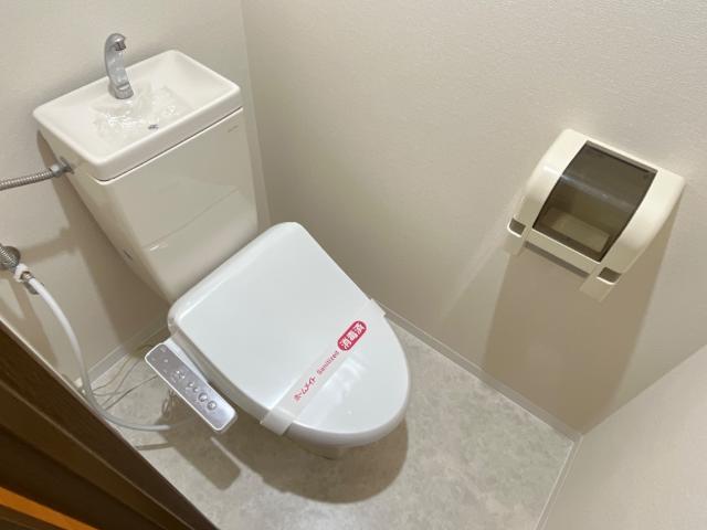 トイレ　シャワー付きトイレ