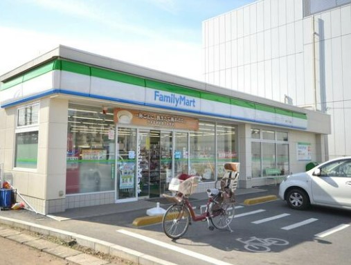 コンビニ　ファミリーマート坂下二丁目店（コンビニ）まで197m