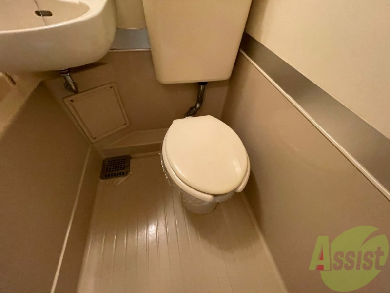 トイレ　こちらはトイレです。清潔感があり、安心して使用できます。