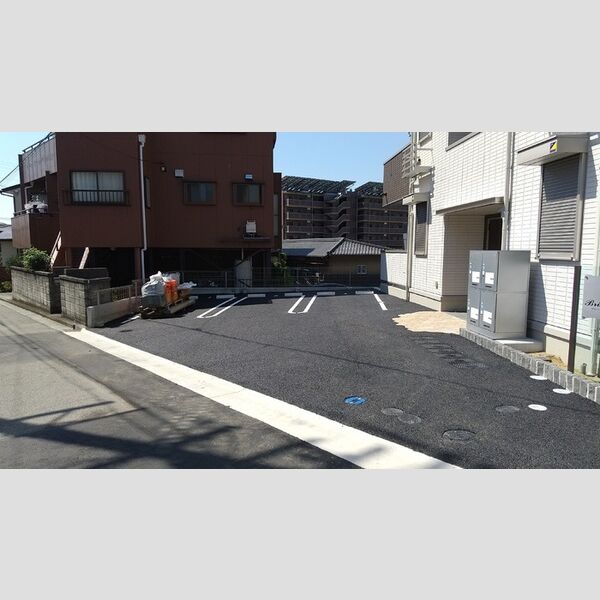 その他　西側駐車場