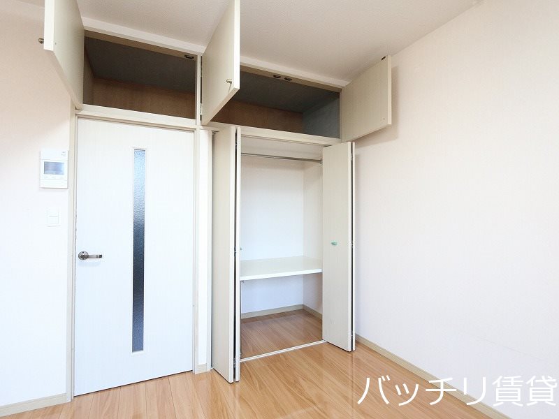 収納　別号室タイプの為、現状を優先いたします