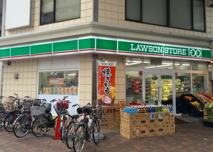 コンビニ　ローソンストア100北赤羽駅前店（コンビニ）まで310m